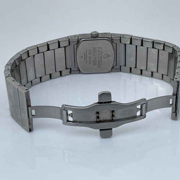 Nixon Wristwatch SEDUCTRESS THE SIREN Silver Tone - Picture 11 of 13